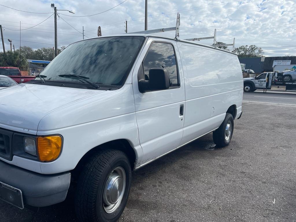 2006 Ford Econoline Van Commercial's photo