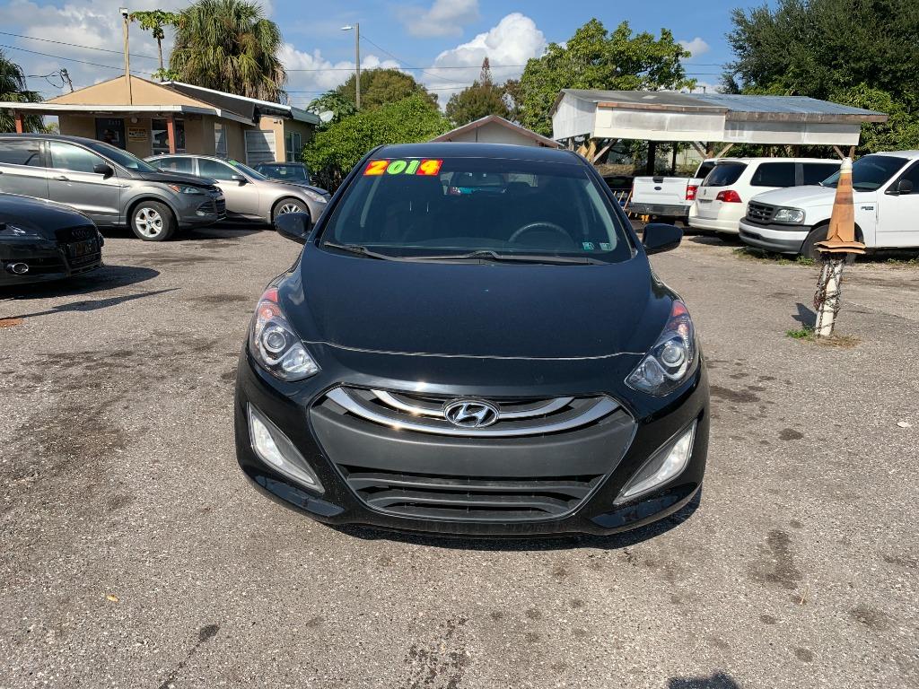 2014 Hyundai Elantra GT Base's photo